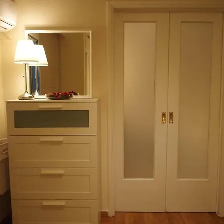 Cosy Flat Posh Quartier Kolonaki Atény