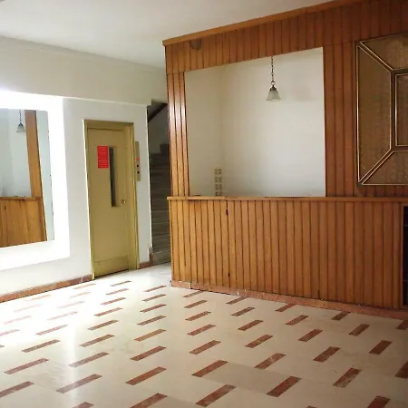 Cosy Flat Posh Quartier Kolonaki * Atény